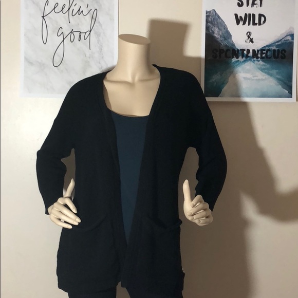 American Eagle Outfitters Sweaters - American eagle knit cardigan sweater